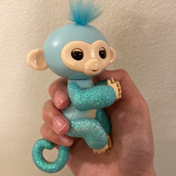glittery blue fingerling monkey - Picture 2 of 3